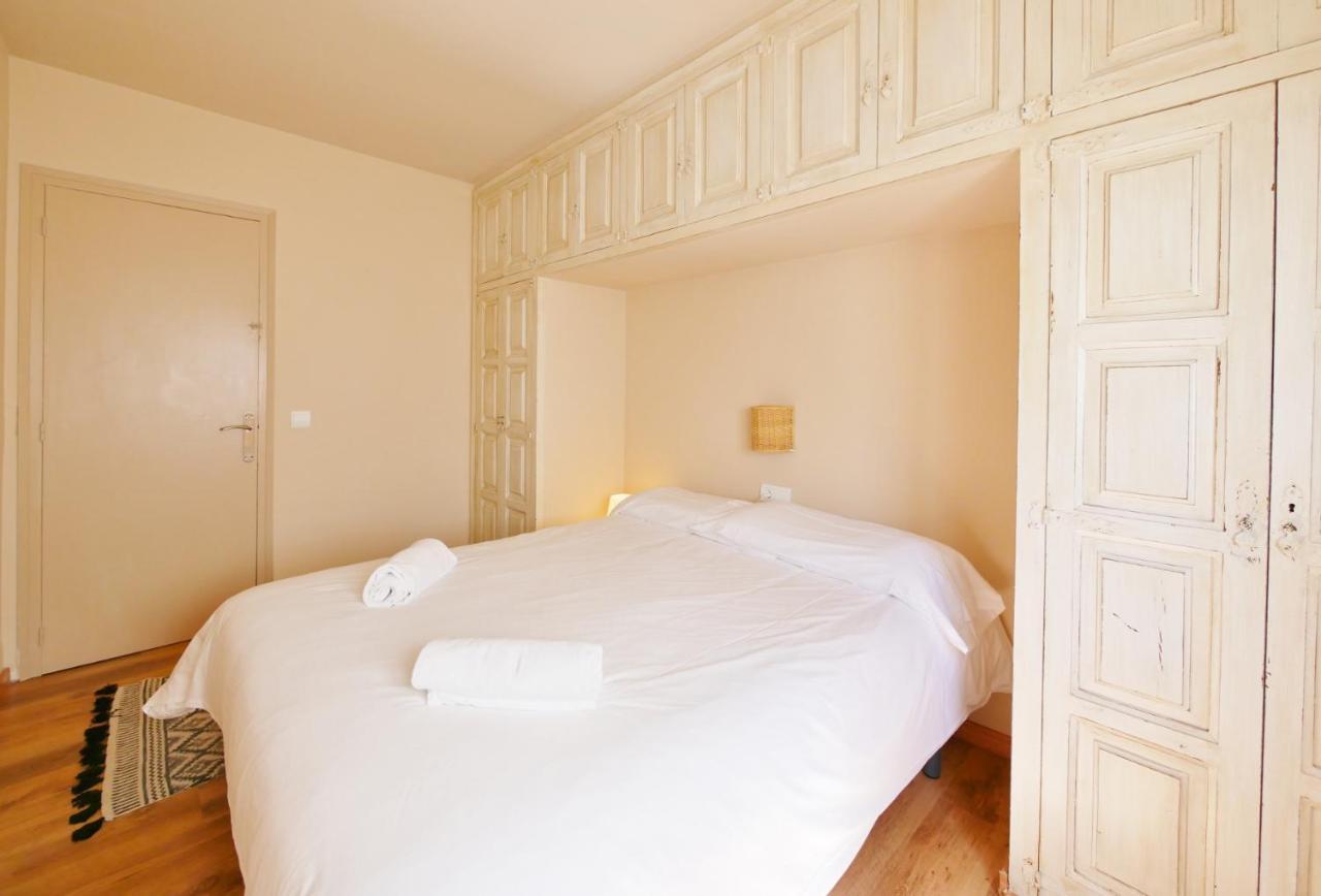 Casa Concha Apartamentos กาเลญา เด ปาลาฟรูเจล ภายนอก รูปภาพ